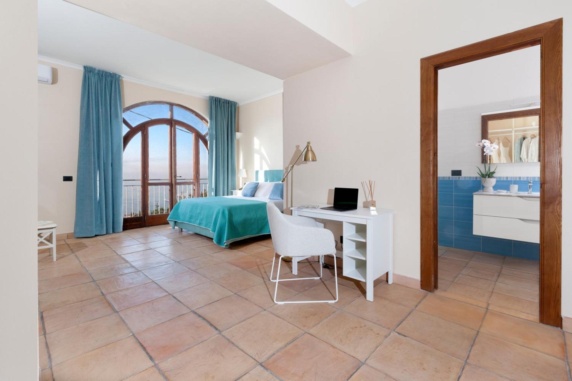 Villa La Residenza Seaview Pool &