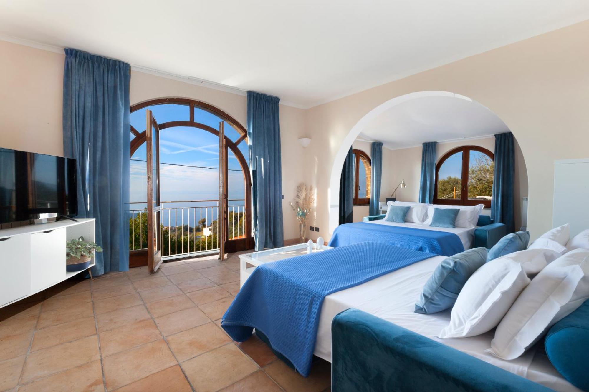 Villa La Residenza Seaview Pool & *