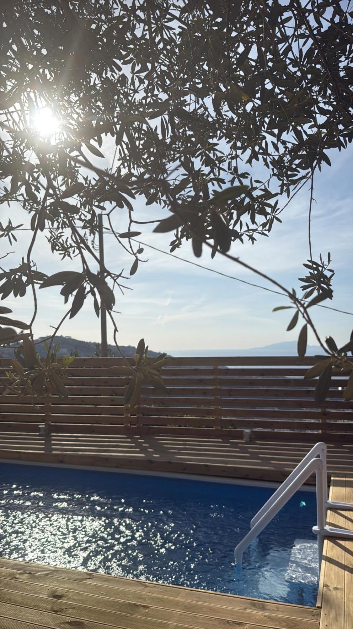 La Residenza Seaview Pool & Villa *